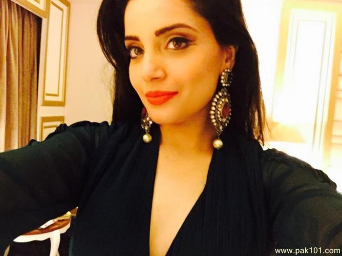 Armeena Rana Khan -Pakistani Female Fashion Model