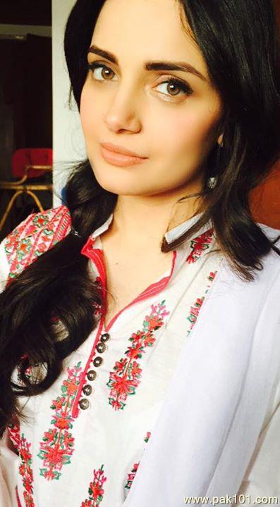 Armeena Rana Khan -Pakistani Female Fashion Model