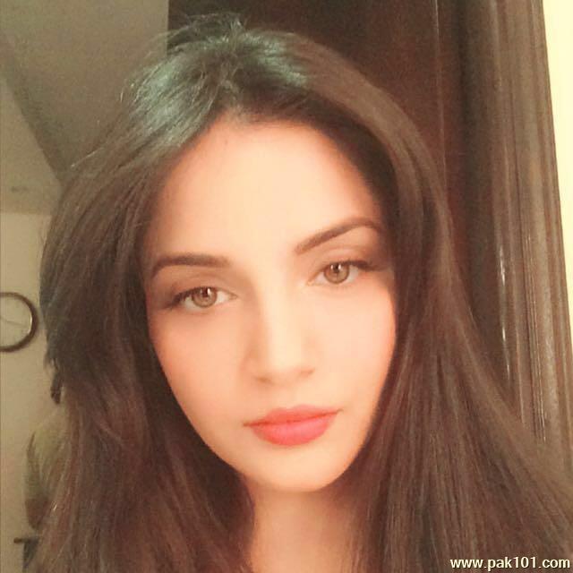 Armeena Rana Khan -Pakistani Female Fashion Model