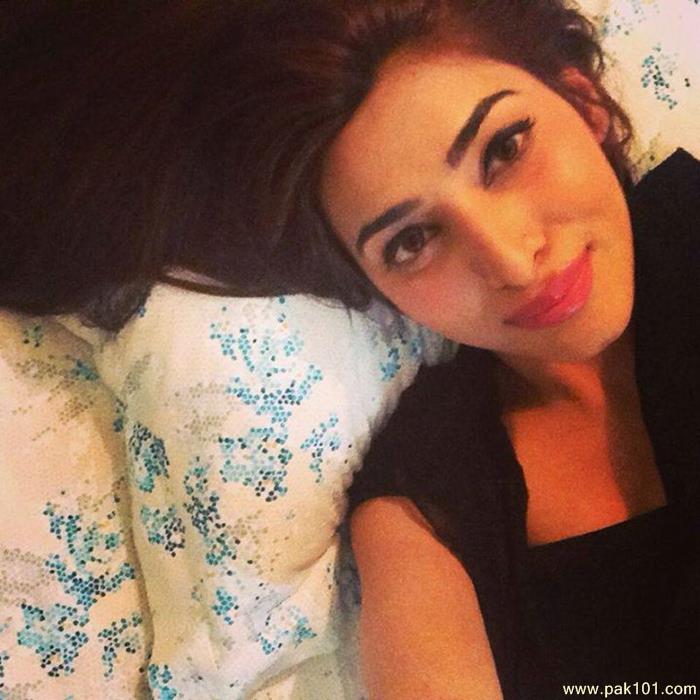 Eshal Fayyaz -Pakistani Female Fashion Model Celebrity