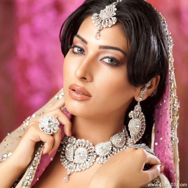 Eshal Fayyaz -Pakistani Female Fashion Model Celebrity