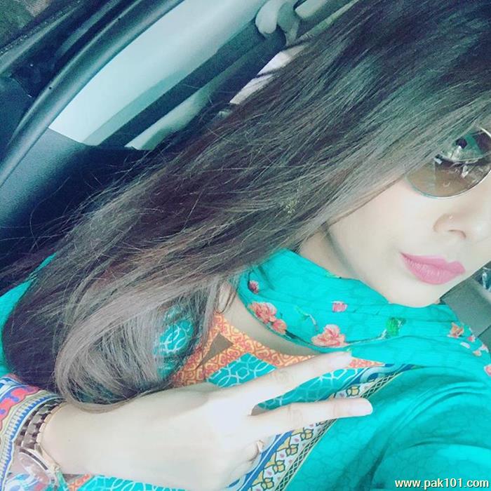 Fabiha Sheerazi -Pakistani Female Fashion Model And Host Celebrity