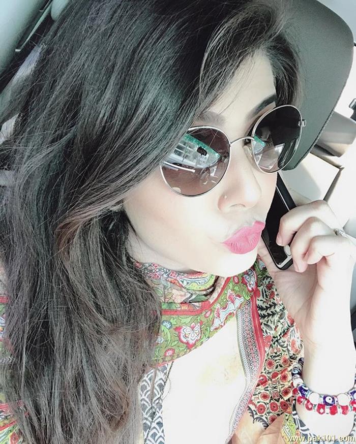 Fabiha Sheerazi -Pakistani Female Fashion Model And Host Celebrity