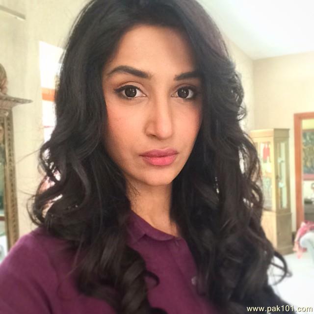 Hira Tareen -Pakistani Female Fashion Model Celebrity