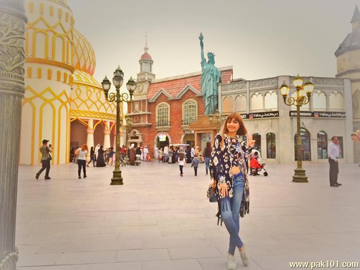 Kinza Patel -Pakistan Fashion Model Celebrity