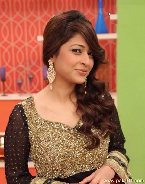 Maham Nizami- Pakistani Female Fashion Model Celebrity