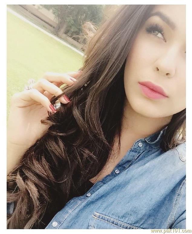Mahenur Haider Khan -Pakistani Female Fashion Model Celebrity