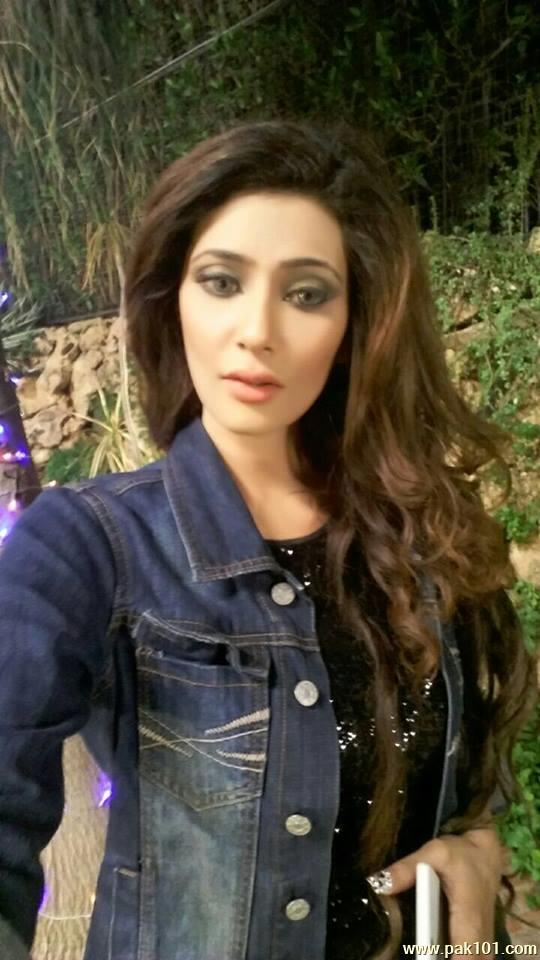 Manaal E.Fizza -Pakistani Fashion Model Celebrity