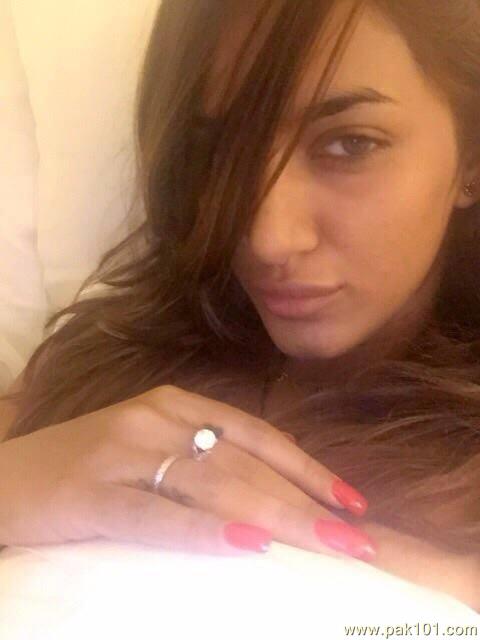 Gallery > Models (Female) > Mathira Mohammad > Mathira Mohammad ...