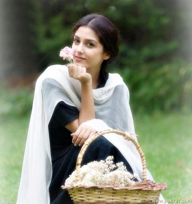 Maya Ali -Pakistani Fashion Female Model Celebrity