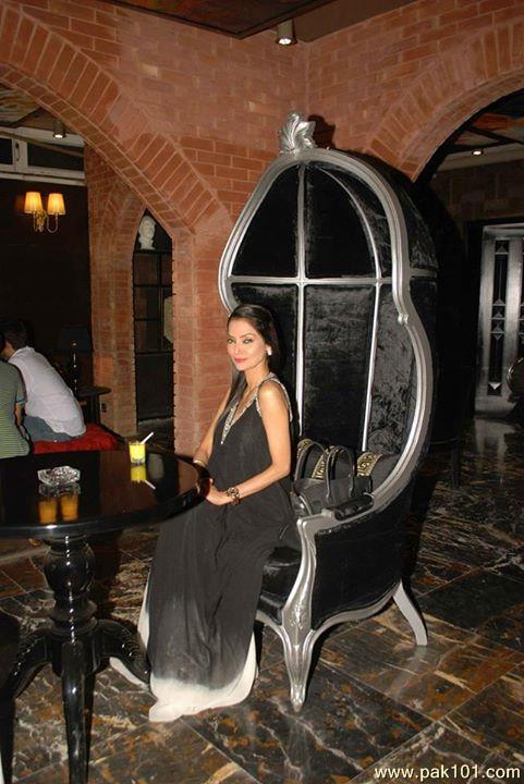 Natasha Hussain -Pakistani Female Fashion Model Celebrity