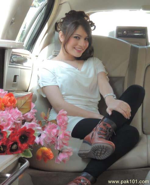 Neelam Muneer