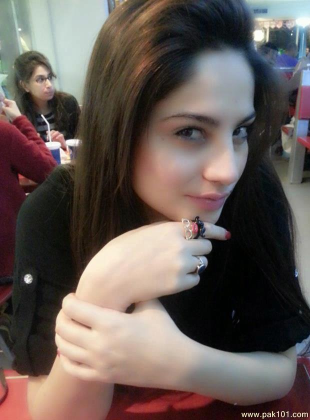 Neelam Muneer