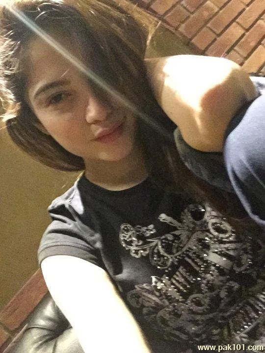 Neelam Muneer -Pakistani Female Fashion Model Celebrity