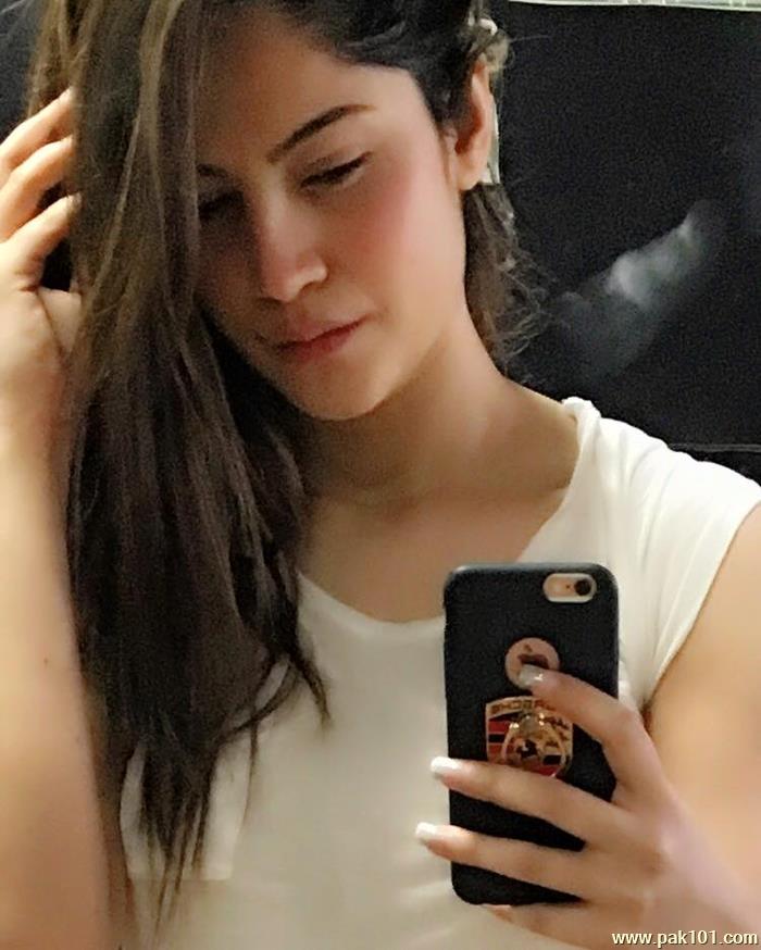 Neelam Muneer -Pakistani Female Fashion Model Celebrity