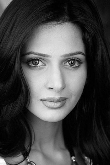Saba Qamar