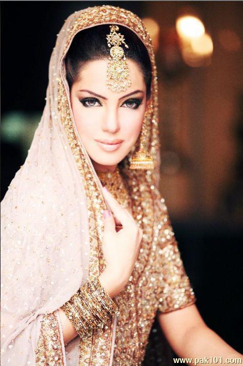 Saima Azhar -Pakistani Female Fashion Model Celebrity