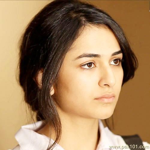 Yumna Zaidi- Fashion Model
