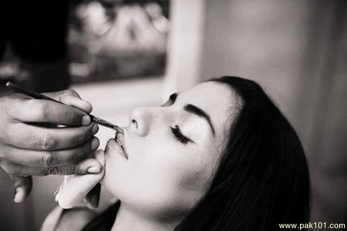 Zara Peerzada -Pakistani Female Fashion Model Celebrity