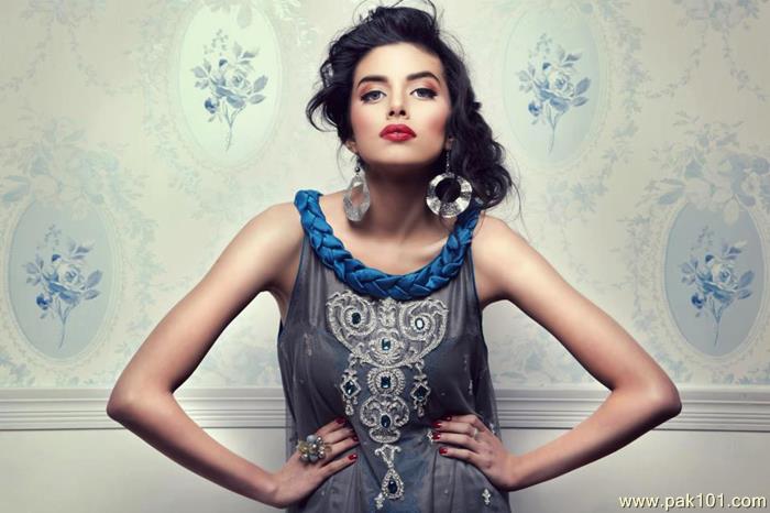 Zara Peerzada -Pakistani Female Fashion Model Celebrity