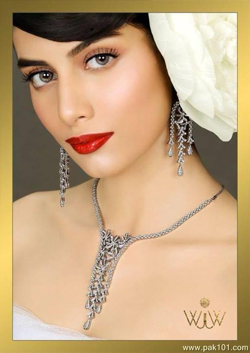 Zara Peerzada -Pakistani Female Fashion Model Celebrity