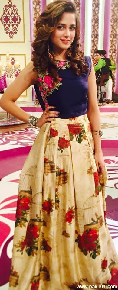 Aima Baig -Pakistani Female Singer And Host Celebrity