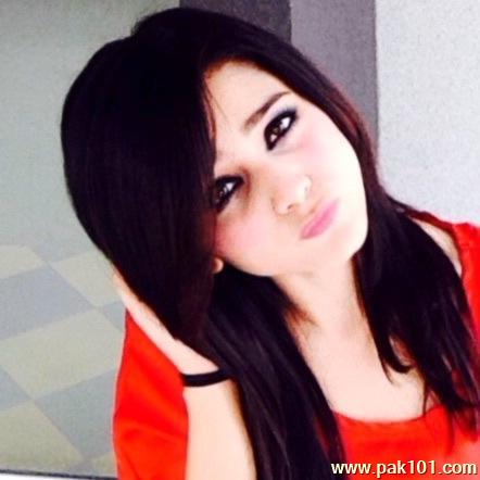 Aima Baig -Pakistani Female Singer And Host Celebrity