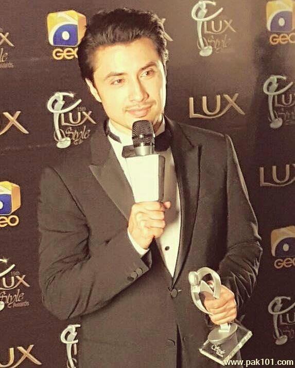 gallery-singers-ali-zafar-ali-zafar-pakistani-male-fashion-model