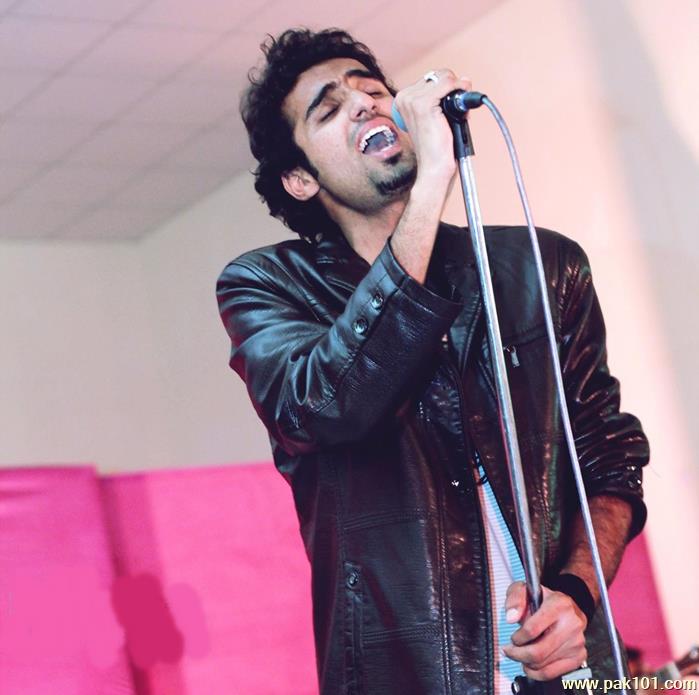 Asmaar Peerzada - Pakistani Singer Celebrity