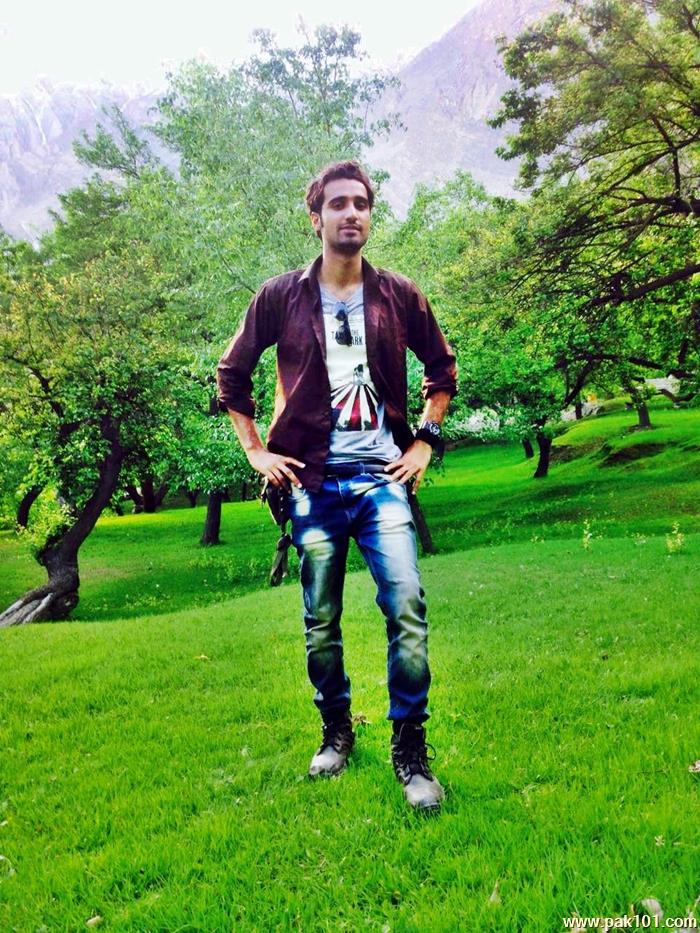 Asmaar Peerzada - Pakistani Singer Celebrity