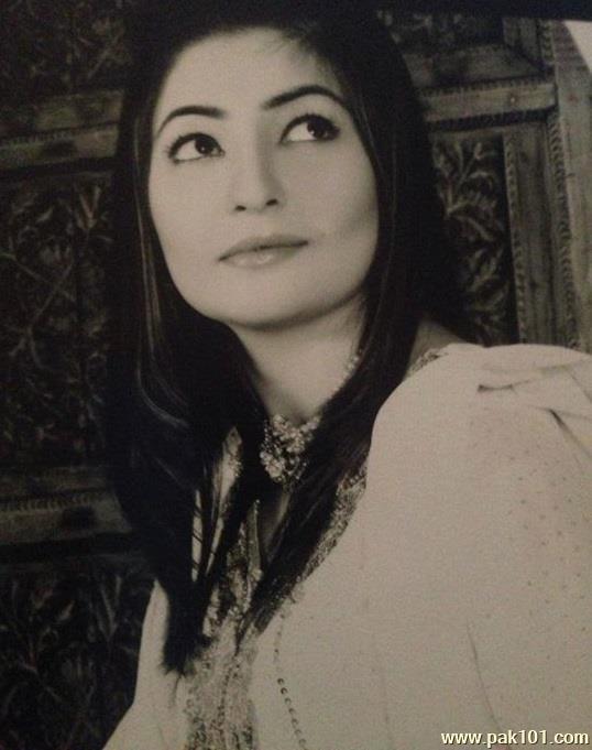 Gul Panra- Pakistani Female Singer Celebrity