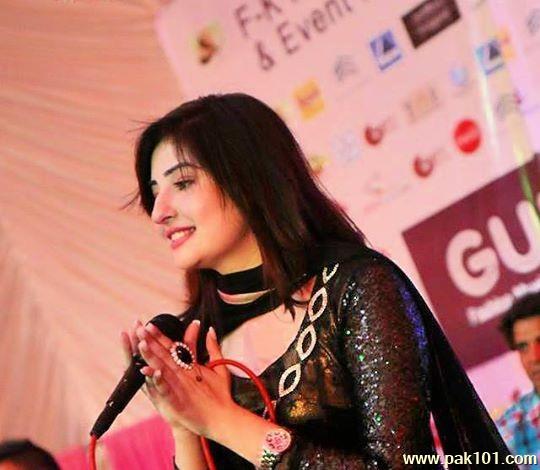 Gul Panra- Pakistani Female Singer Celebrity