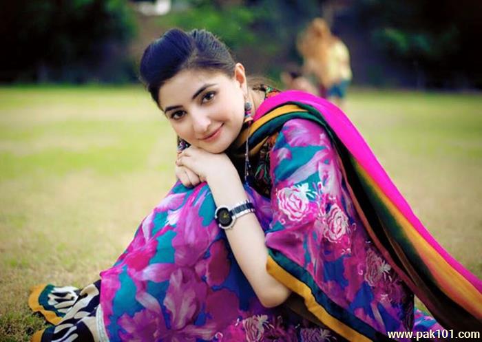 Gul Panra- Pakistani Female Singer Celebrity