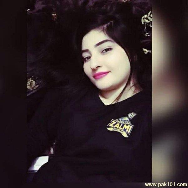Gul Panra- Pakistani Female Singer Celebrity