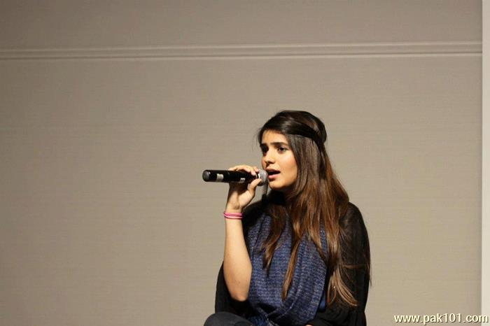 Momina Mustehsan -Pakistani Female Singer And Musician Celebrity