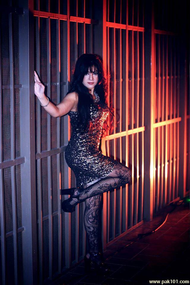 Rabi Peerzada -Pakistani Female Singer Celebrity