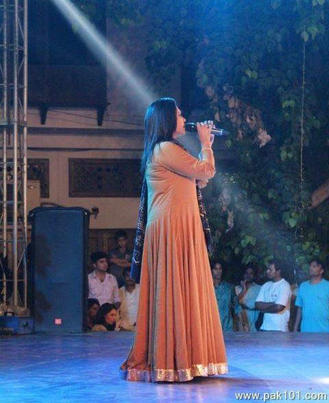 Sanam Marvi -Pakistani Female Singer Celebrity