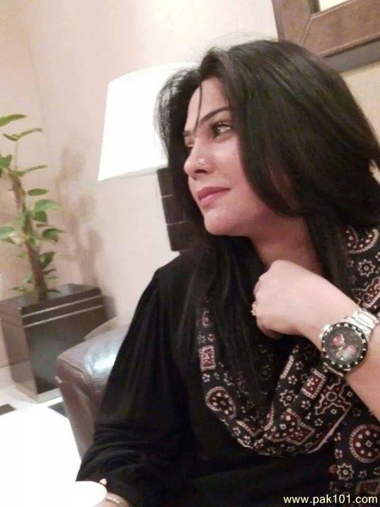 Sanam Marvi -Pakistani Female Singer Celebrity