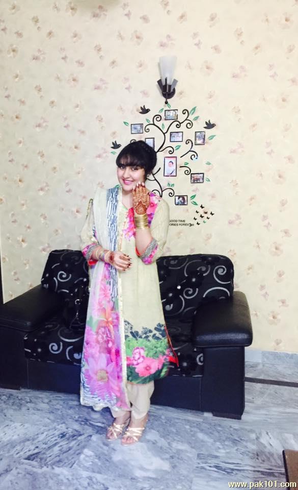 Sara Raza Khan -Pakistani Female Singer Celebrity