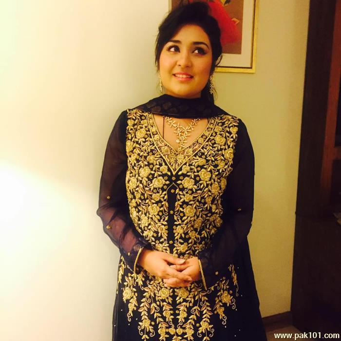 Sara Raza Khan -Pakistani Female Singer Celebrity