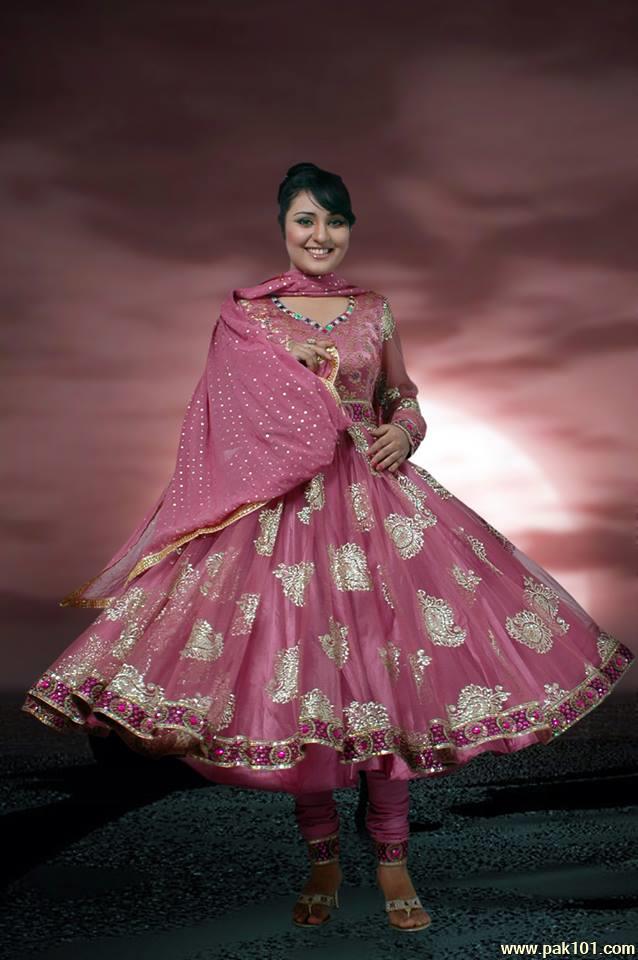 Sara Raza Khan -Pakistani Female Singer Celebrity