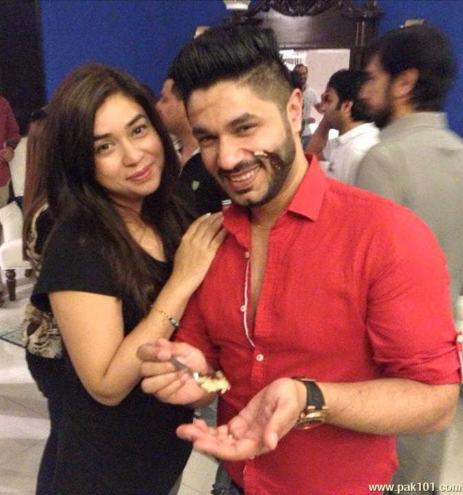 Komal Rizvi -Pakistani Female Singer Celebrity