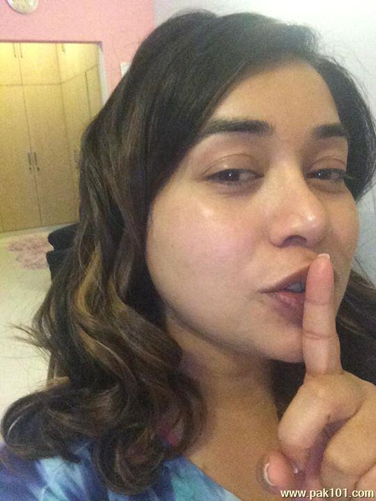 Komal Rizvi -Pakistani Female Singer Celebrity