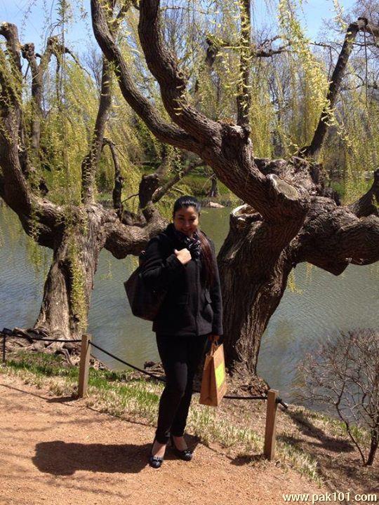 Komal Rizvi -Pakistani Female Singer Celebrity