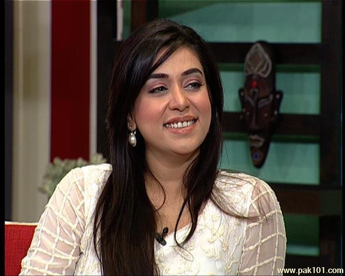 Komal Rizvi -Pakistani Female Singer Celebrity