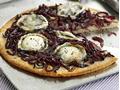 Cheesy onion pizza 