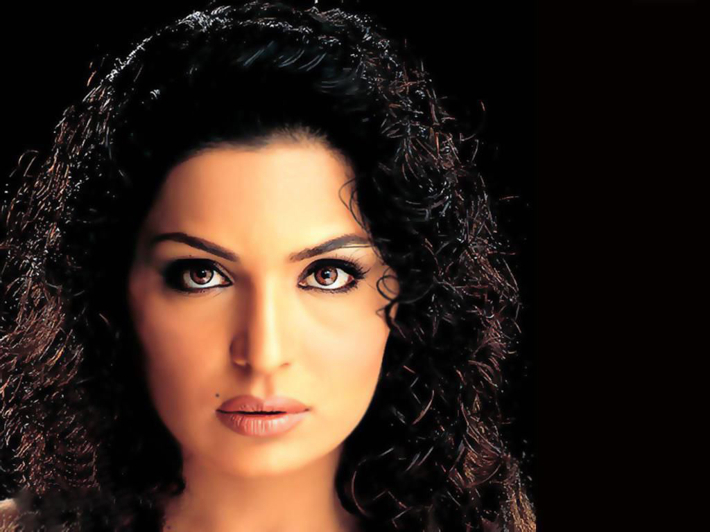 Click on the picture for high resolution wallpaper of Meera.